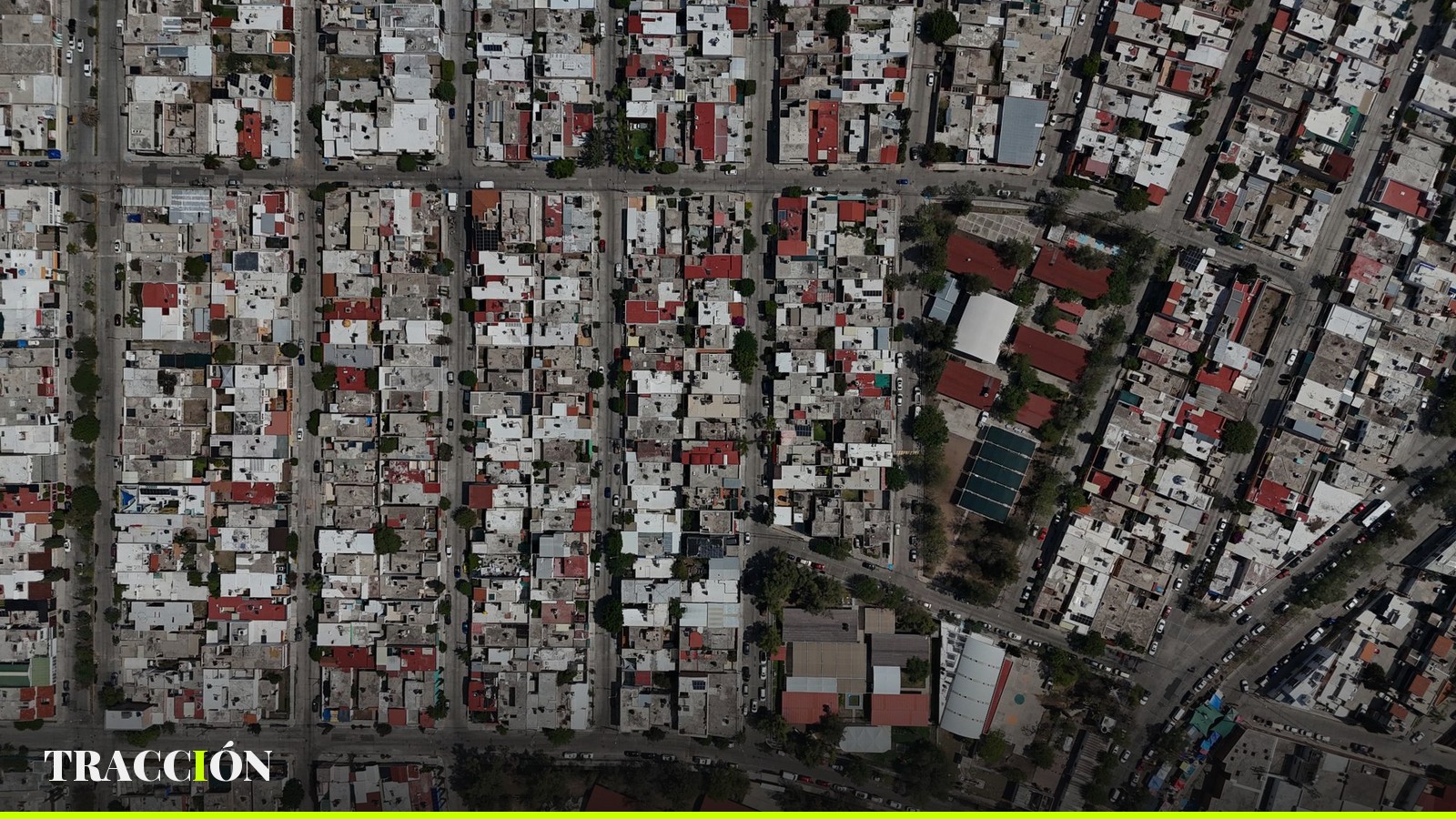 Vista aérea de manzanas de vivienda en una ciudad mexicana