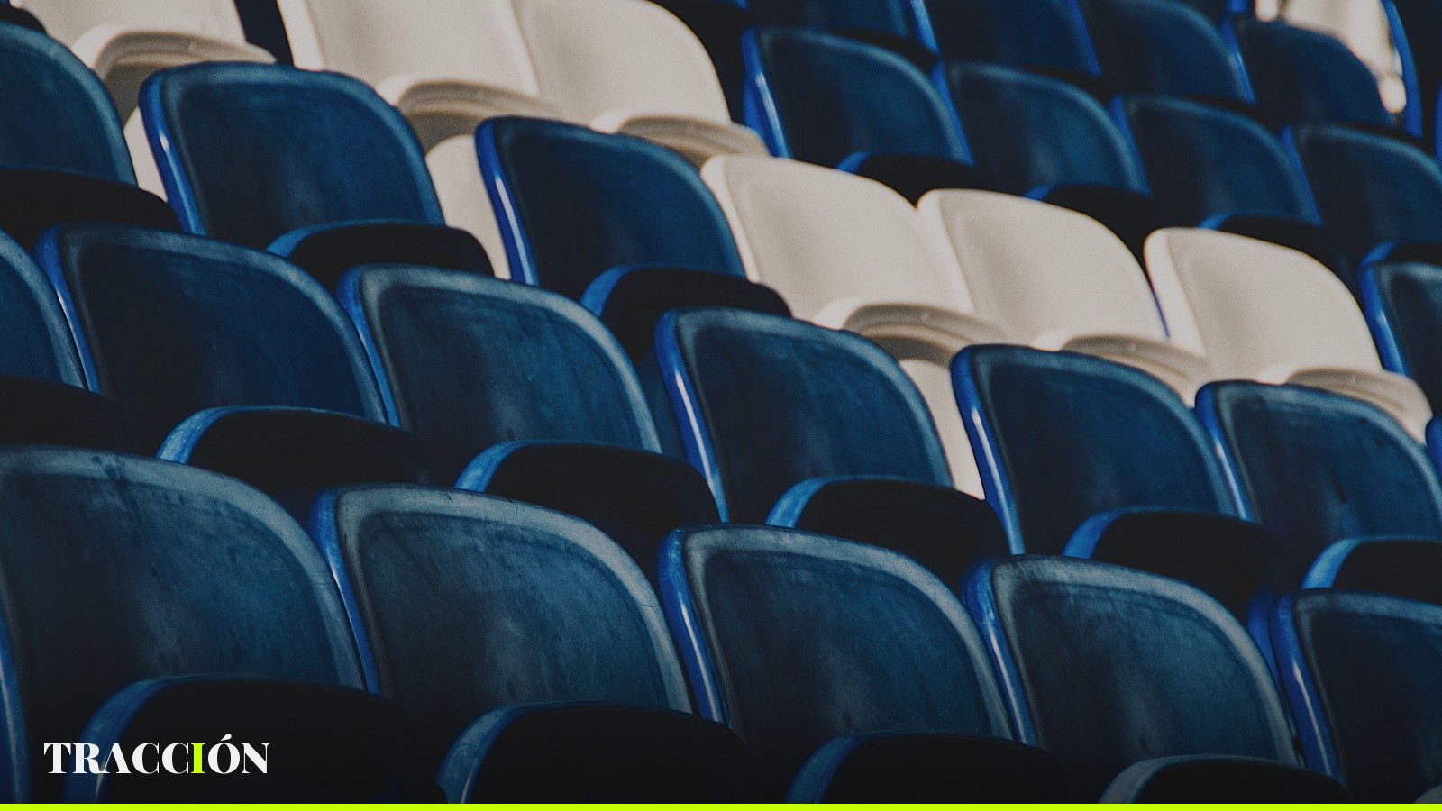 Gradas vacías de un estadio de futbol